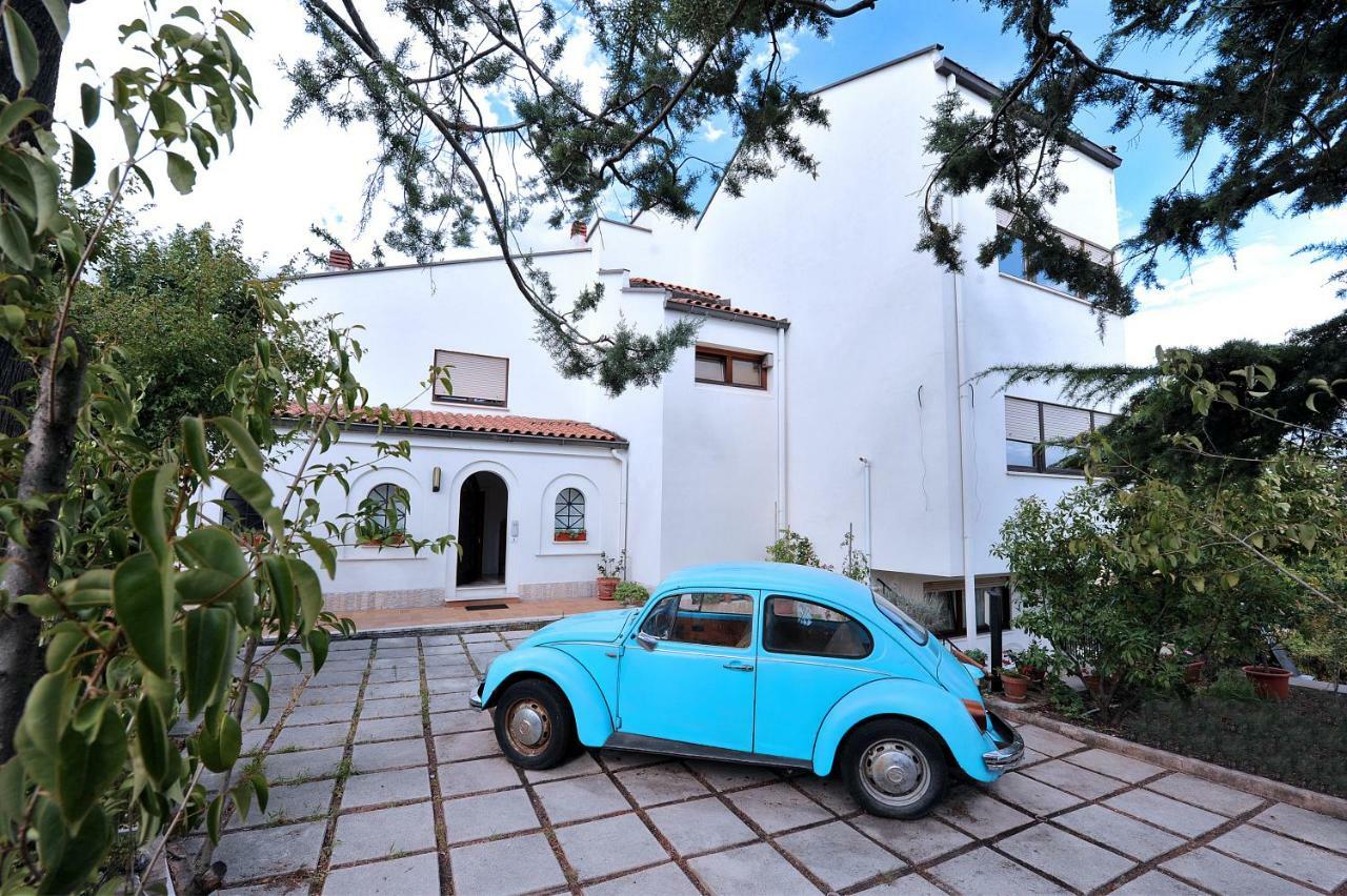 Апартаменти A Casa Di Galdino E Vittorianna Л'Аквіла Екстер'єр фото
